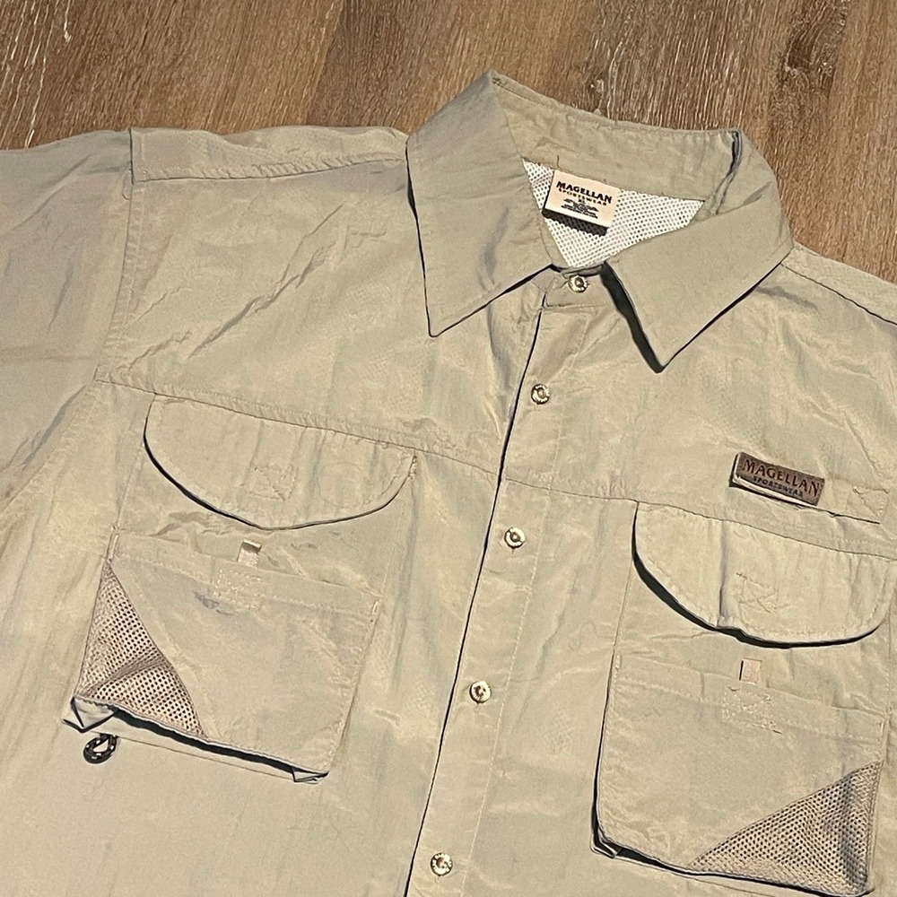 Magellan Sportswear Mens Short Sleeve‎ Fishing Shirt Khaki XL Vented Pockets